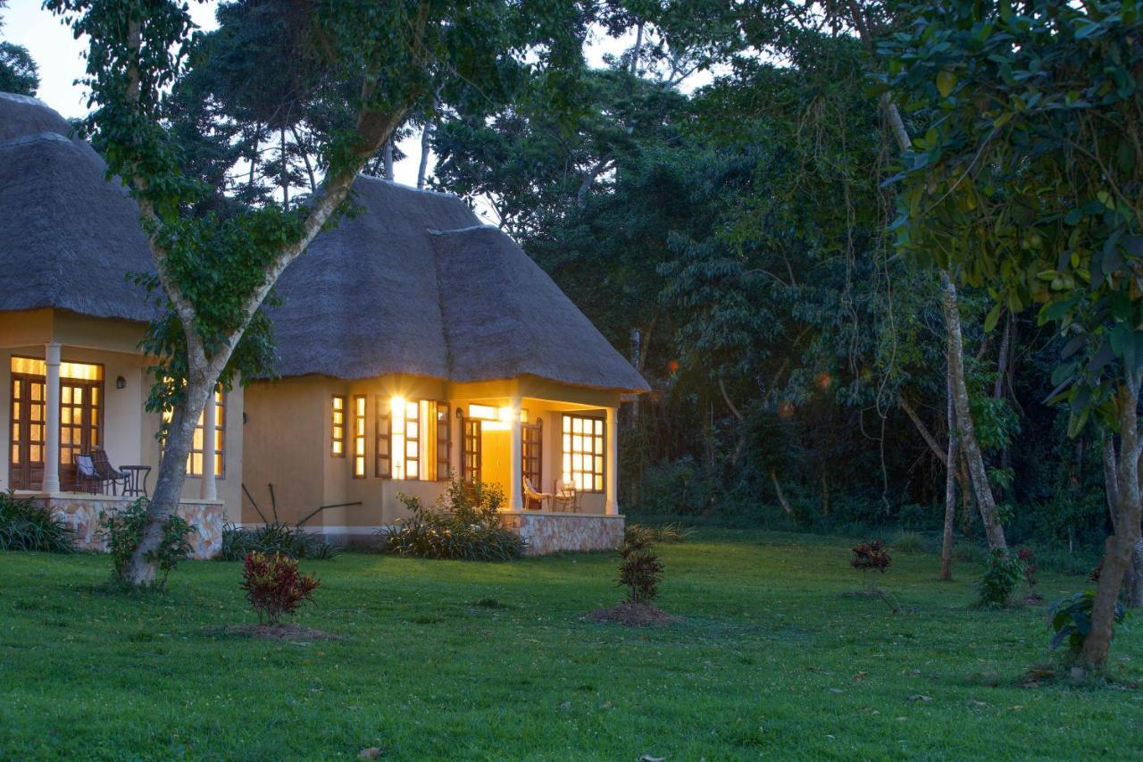 Brovad Sands Lodge Kalangala Exterior foto