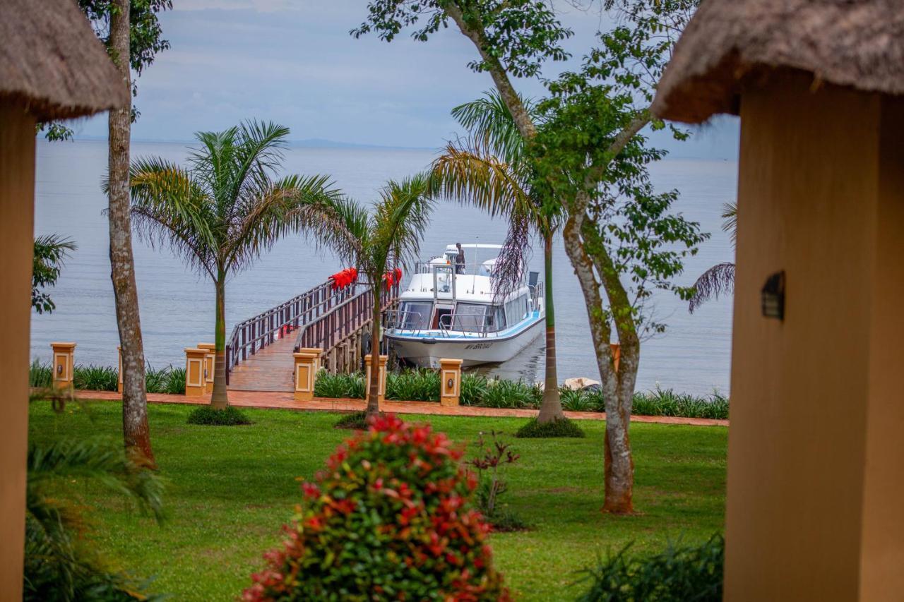 Brovad Sands Lodge Kalangala Exterior foto