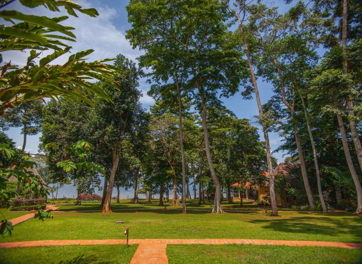 Brovad Sands Lodge Kalangala Exterior foto